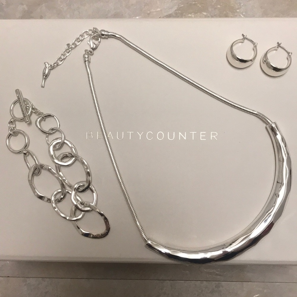 Chloe & Isabel Jewelry Set